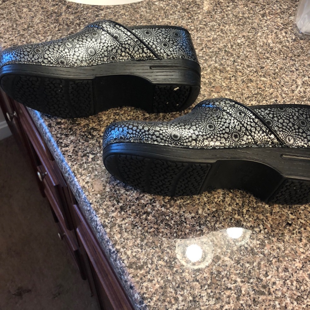 Dansko XP - Picture 2 of 3